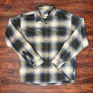 Men’s Size M Patagonia Organic Cotton Western Plaid Shirt (sold)